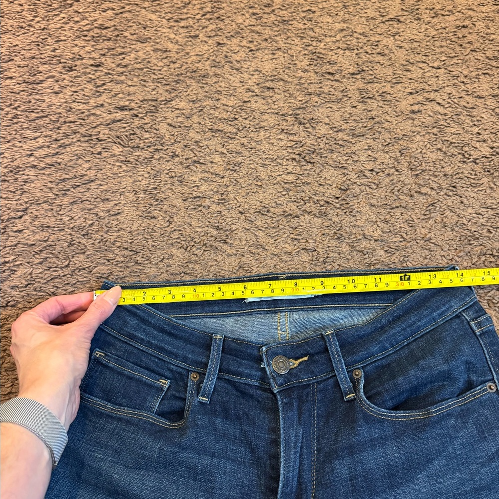 Levis Mid Rise Dark Wash Skinny Jeans Stretch Size 8 - Picture 5 of 11